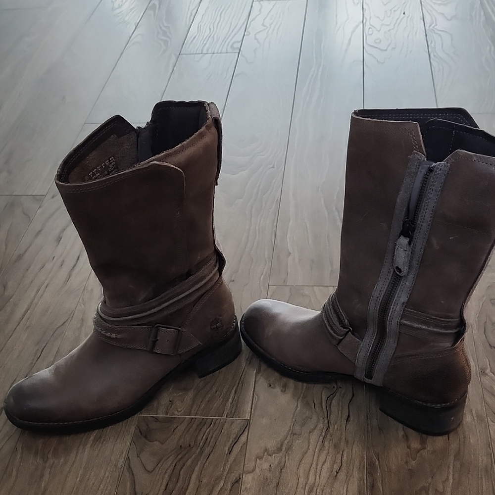 Timberland Women's Grey Taupe Leather Boots